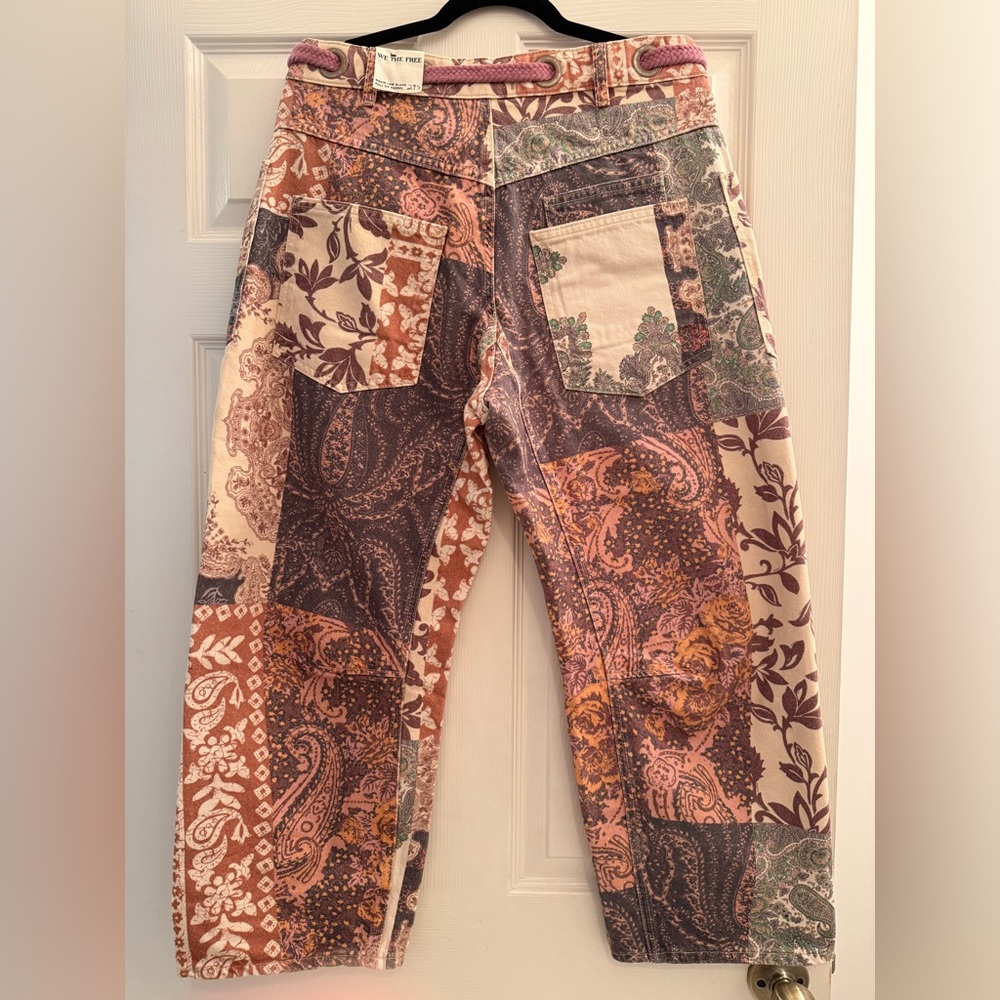 NWT We The Free Printed Low-Slung Moxie Jeans Brown Combo Motif Size 29S RARE - Picture 5 of 5